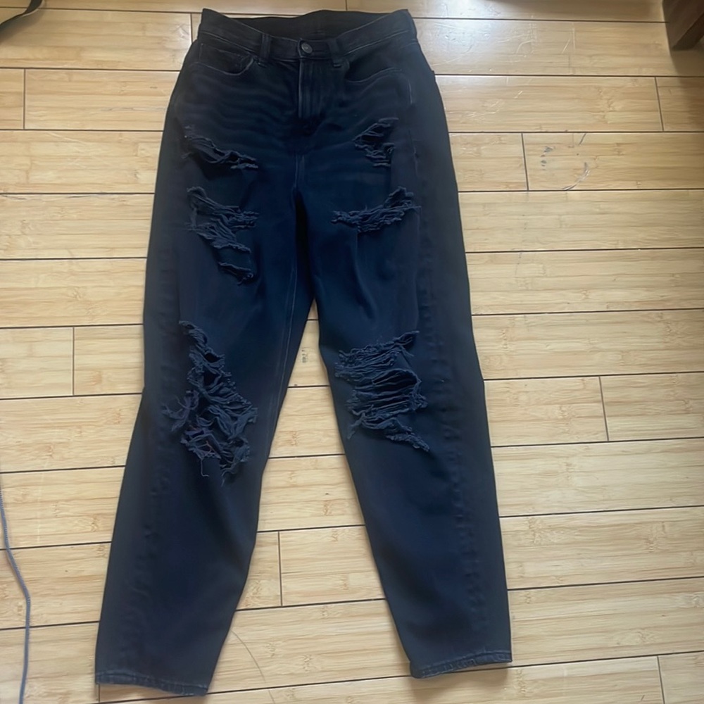 American eagle mom jeans
